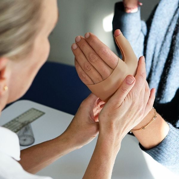 Edema Thumb Glove