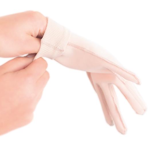 Scarban hand gloves on